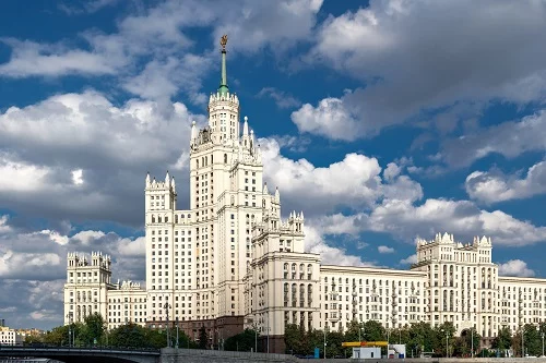 Высотка на Котельнической