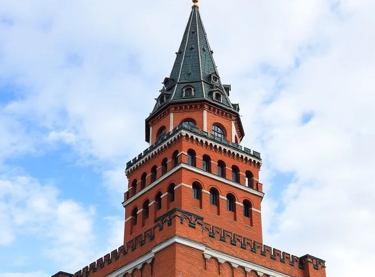 одна из самых старых построек Кремля