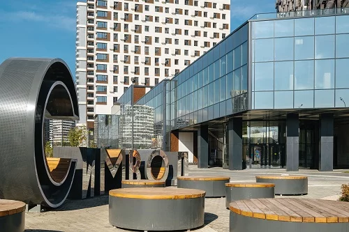 Донстрой начал передачу ключей в 22 кор. «Символа»