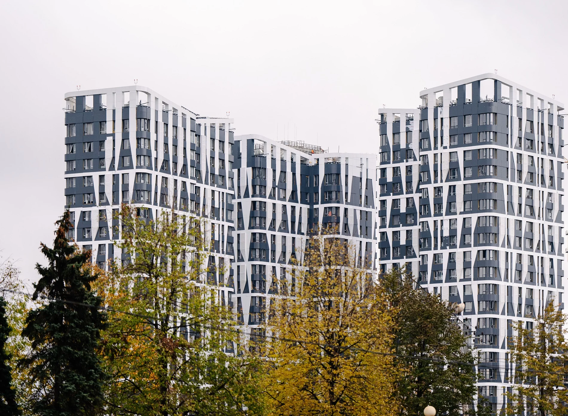 Донстрой начал передачу ключей в 23 корпусе «Симво