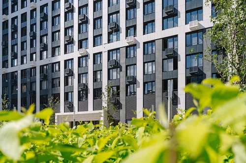 Завершен фасад в 10 корпусе «Сердца столицы»