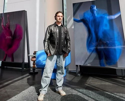 В офисе продаж Symphony 34 проходит выставка