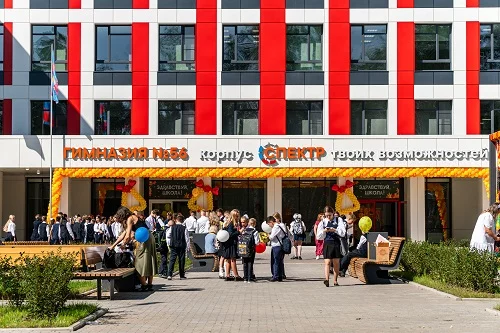 Тройка РЭД открыла новую школу в поселке Красково 