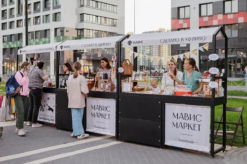 Компания «МАВИС» поздравила Мурино с юбилеем