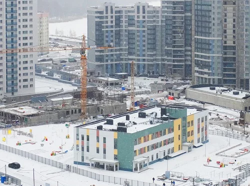 детский сад с бассейном 